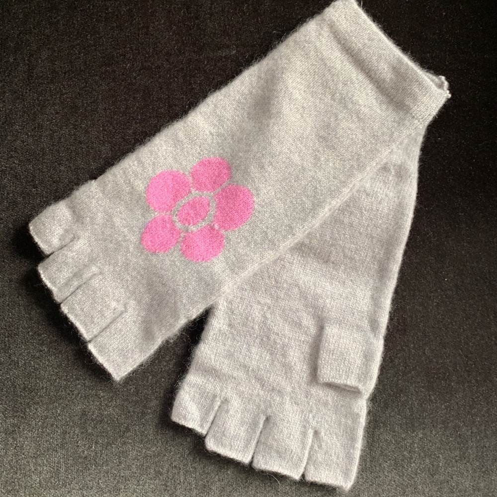 100% cashmere fingerless gloves